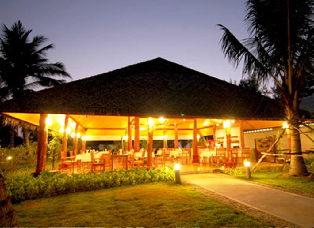 Anandah Beach Resort Ban Thung Tuk Luaran gambar